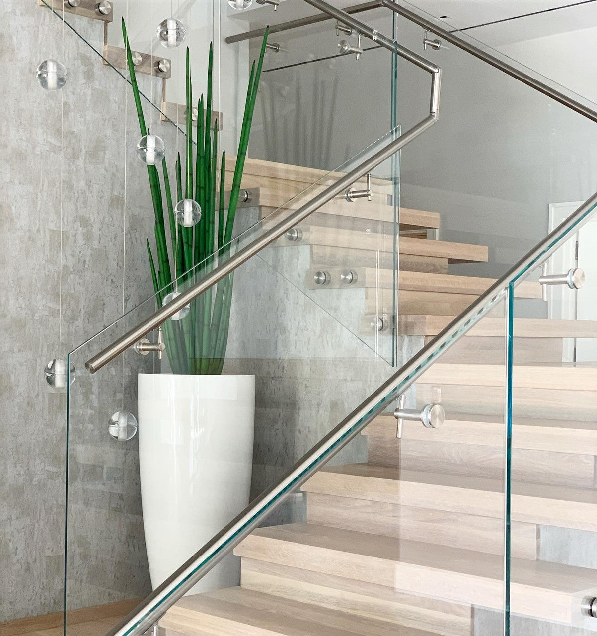 Sansevière XL — Collection Biarritz, 160 cm, blanc brillant