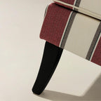 Bradley Modern-klassischer Sessel mit Ziernagelbesatz