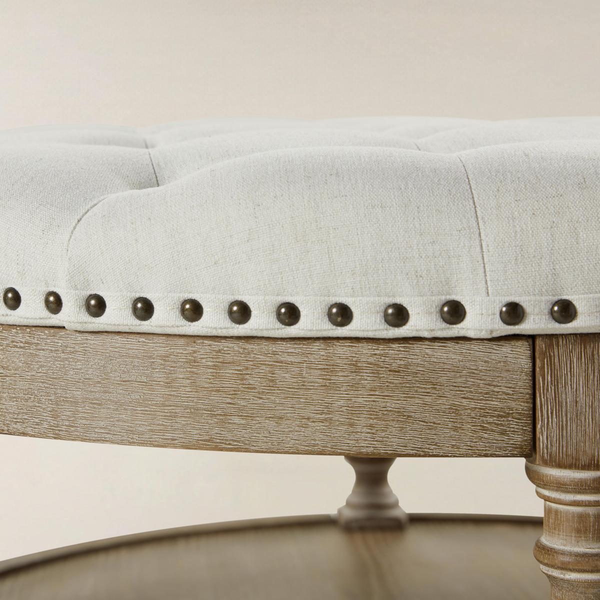 Danilynn Runder Polsterhocker-Couchtisch mit Knopfheftung und Ablagefach