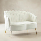Ariel 2-Sitzer-Sofa aus Samt mit Muschelsilhouette und goldfarbenen Beinen