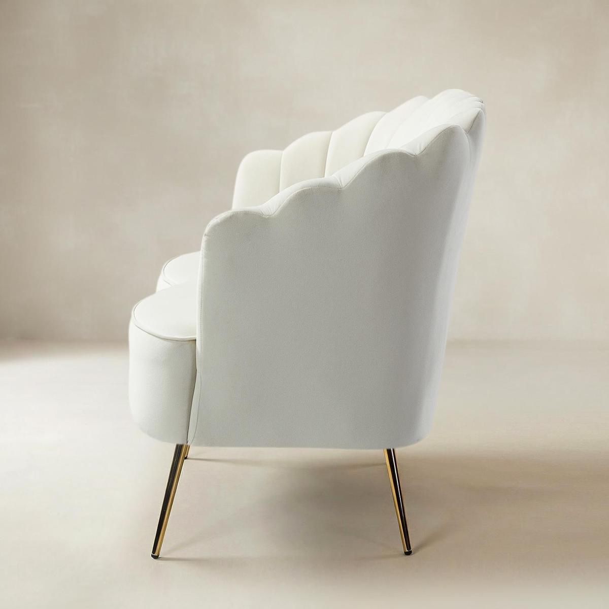 Ariel 2-Sitzer-Sofa aus Samt mit Muschelsilhouette und goldfarbenen Beinen