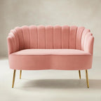 Ariel 2-Sitzer-Sofa aus Samt mit Muschelsilhouette und goldfarbenen Beinen