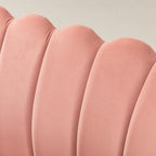 Ariel 2-Sitzer-Sofa aus Samt mit Muschelsilhouette und goldfarbenen Beinen
