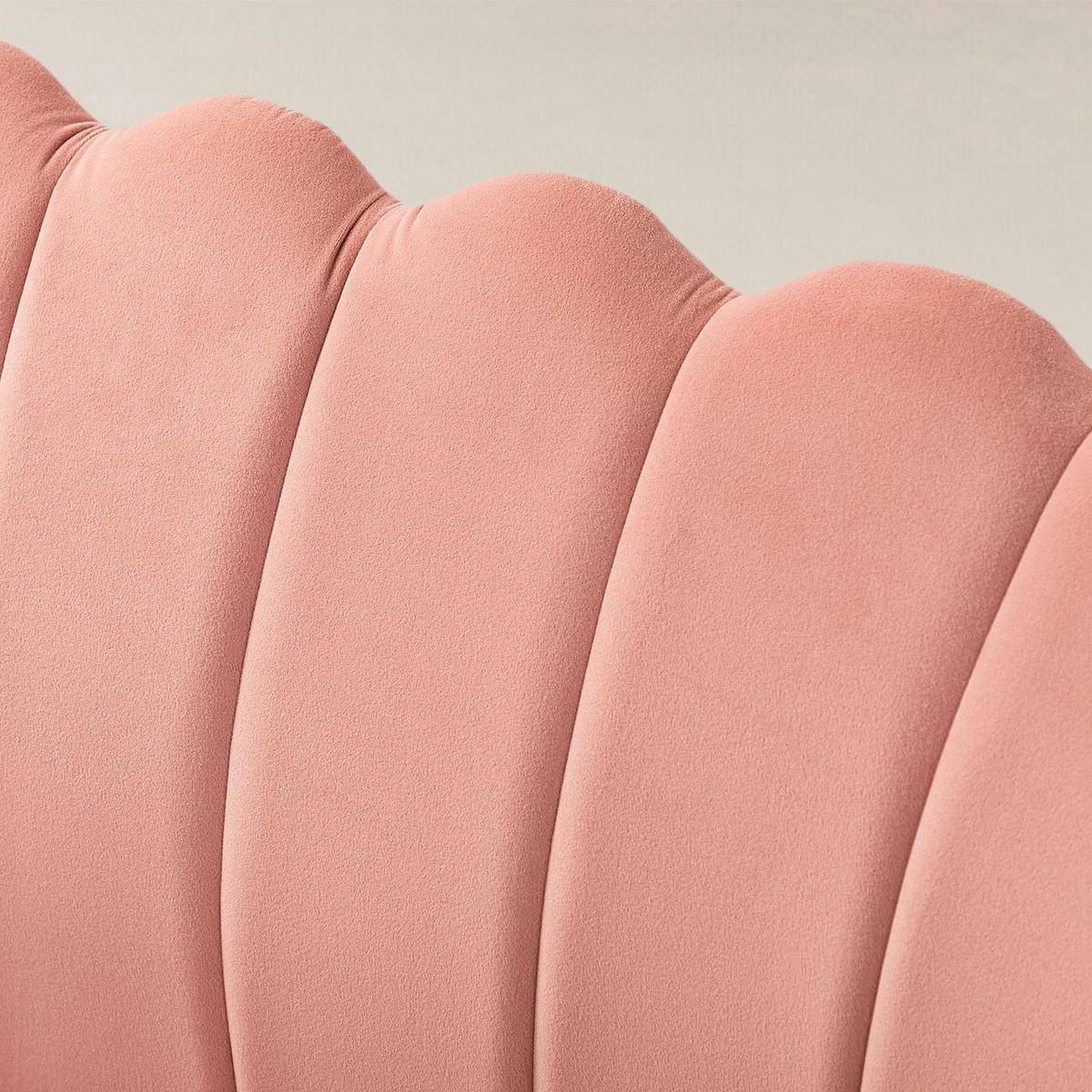 Ariel 2-Sitzer-Sofa aus Samt mit Muschelsilhouette und goldfarbenen Beinen