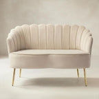 Ariel 2-Sitzer-Sofa aus Samt mit Muschelsilhouette und goldfarbenen Beinen