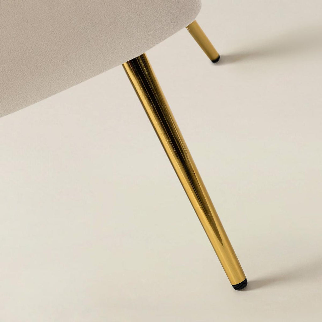 Ariel 2-Sitzer-Sofa aus Samt mit Muschelsilhouette und goldfarbenen Beinen