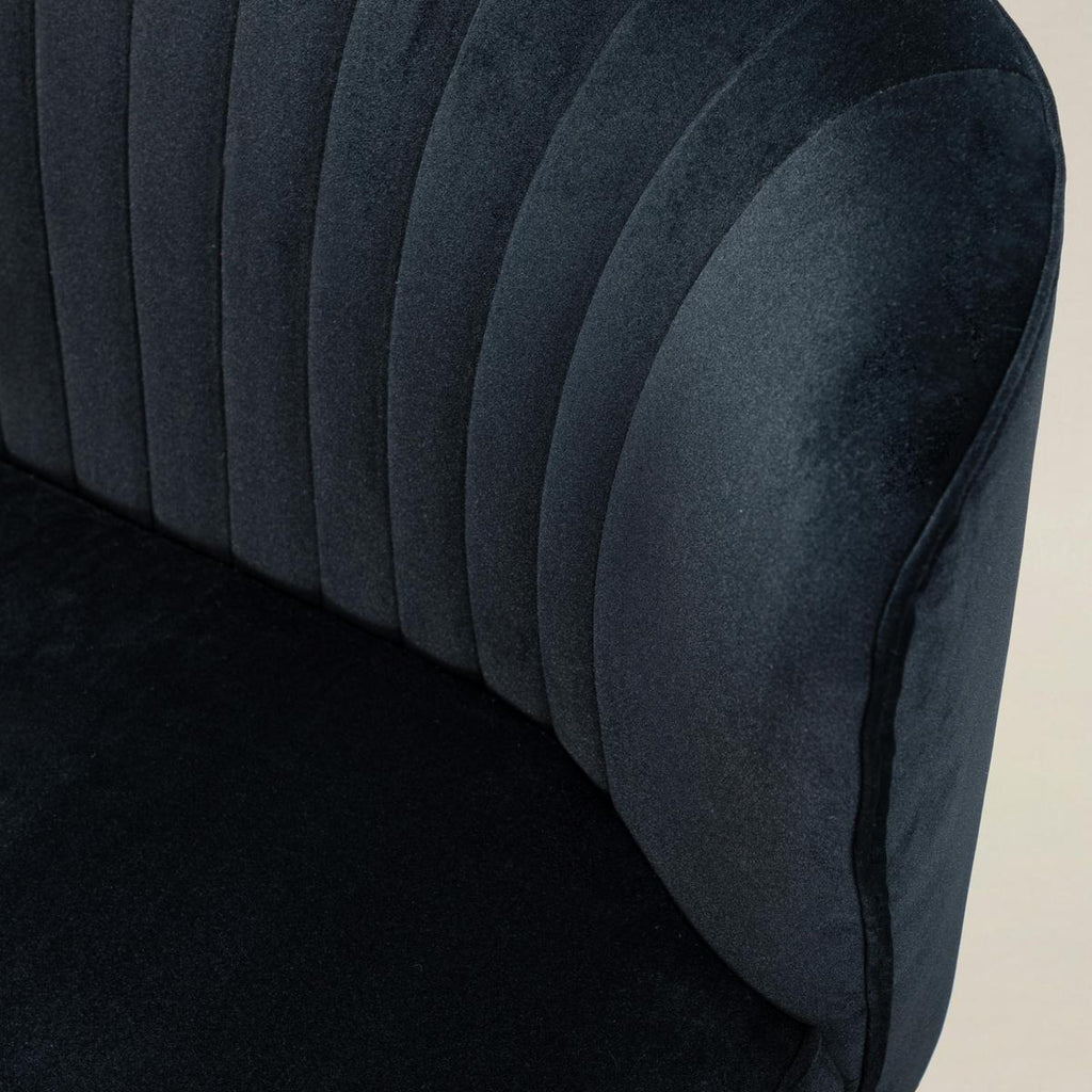 Ainhoa Mid-Century 2-Sitzer-Sofa aus Samt mit Hairpin-Beinen