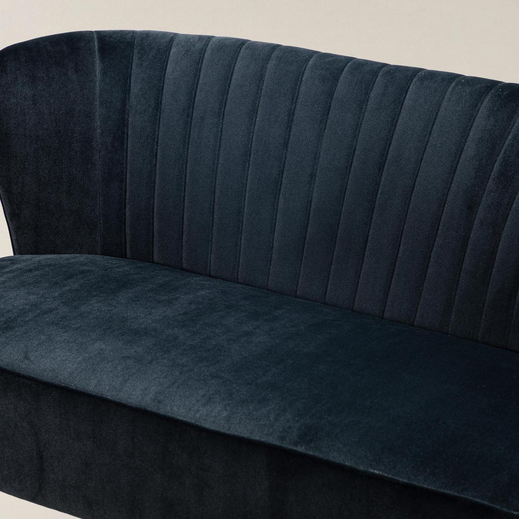 Ainhoa Mid-Century 2-Sitzer-Sofa aus Samt mit Hairpin-Beinen