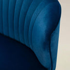 Ainhoa Mid-Century 2-Sitzer-Sofa aus Samt mit Hairpin-Beinen