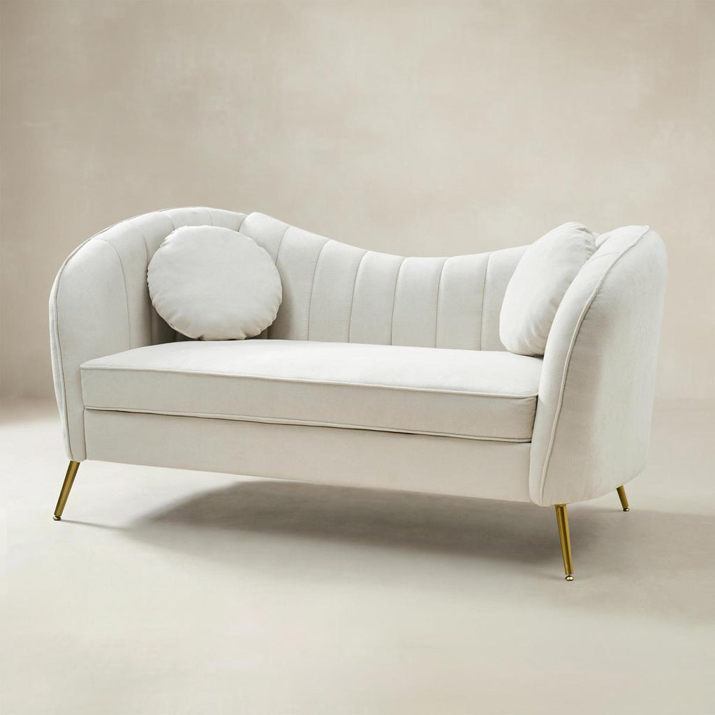 Emilio 2-Sitzer-Stoffsofa mit goldenen Beinen &amp; weichen Kissen