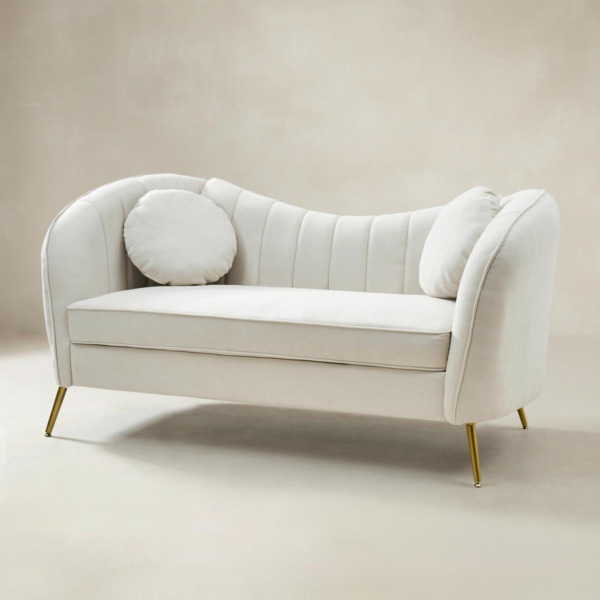 Emilio 2-Sitzer-Stoffsofa mit goldenen Beinen &amp; weichen Kissen