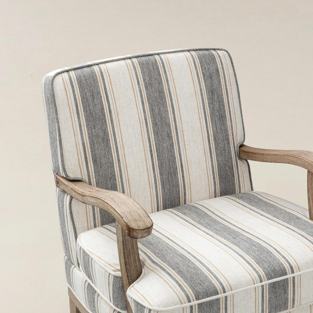 Randolph Eleganter Sessel im Landhausstil mit Massivholz-Armlehnen