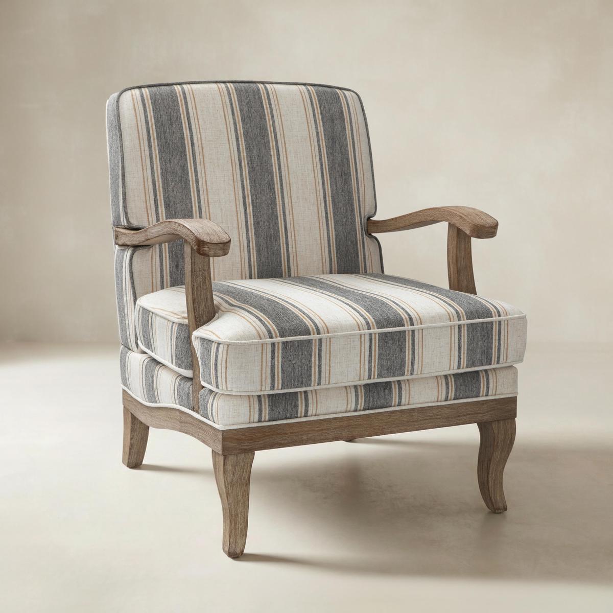 Randolph Eleganter Sessel im Landhausstil mit Massivholz-Armlehnen