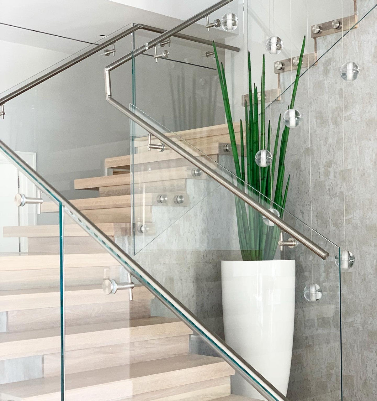 Sansevière XL — Collection Biarritz, 160 cm, blanc brillant