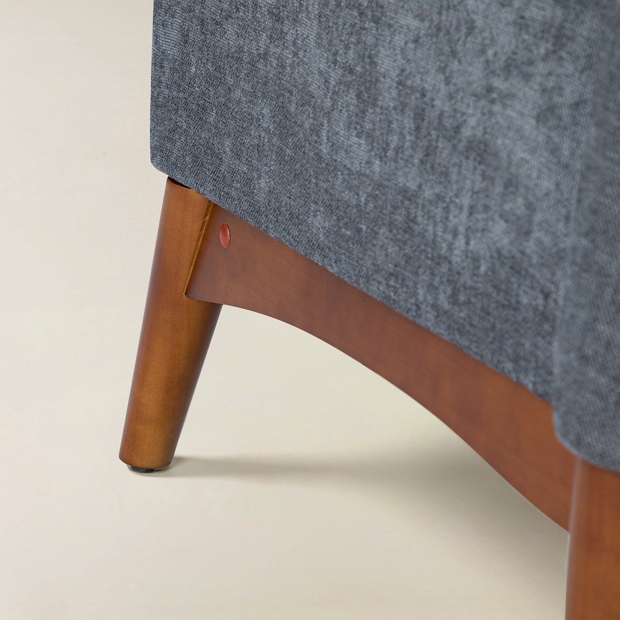 Dietmar Mid-Century-Sessel im Vintage-Stil mit komfortablem Design
