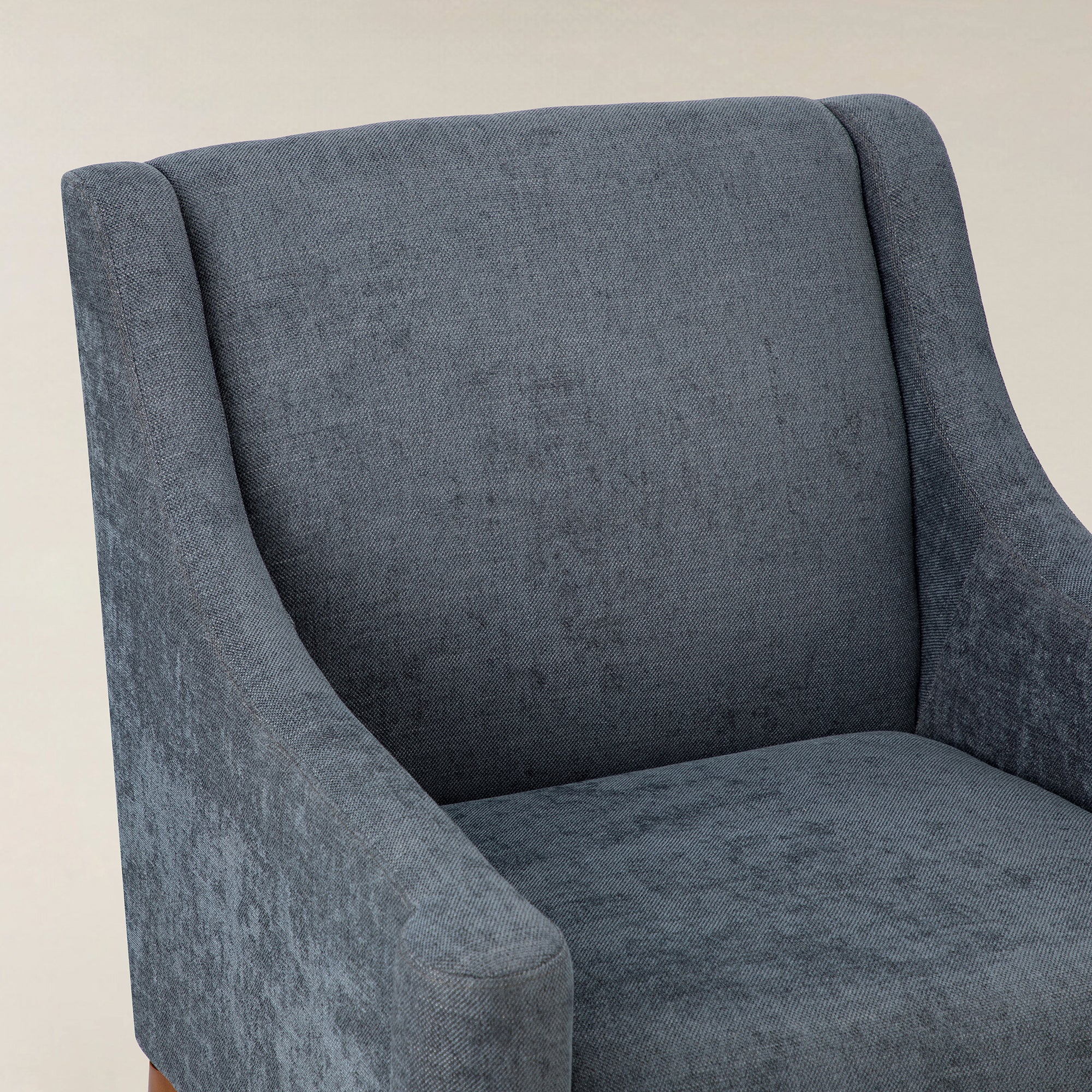 Dietmar Mid-Century-Sessel im Vintage-Stil mit komfortablem Design