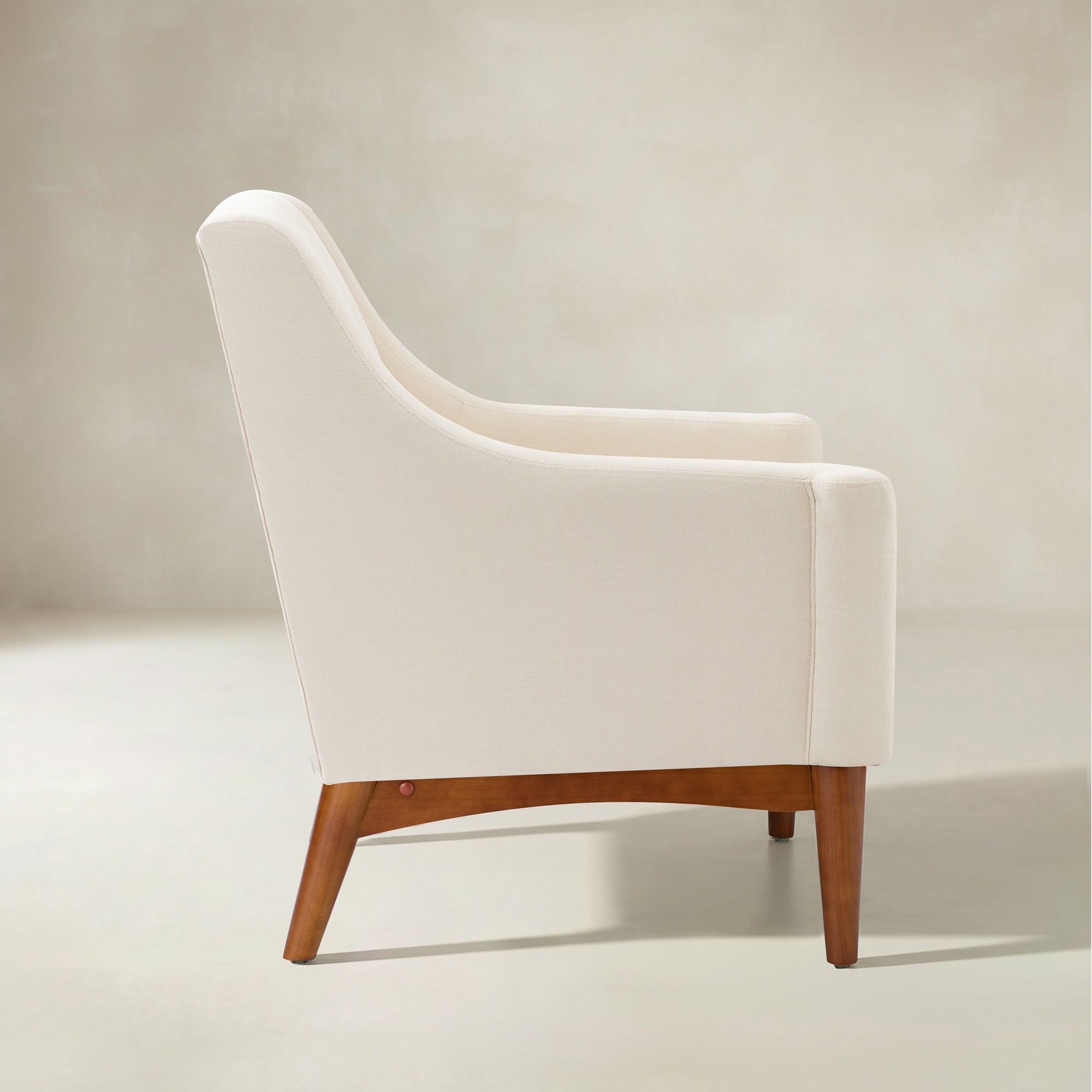 Dietmar Mid-Century-Sessel im Vintage-Stil mit komfortablem Design