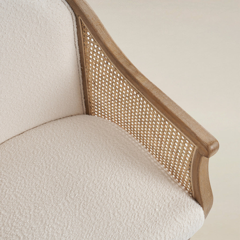 Audrey Landhaus-Sessel aus Rattan und Massivholz