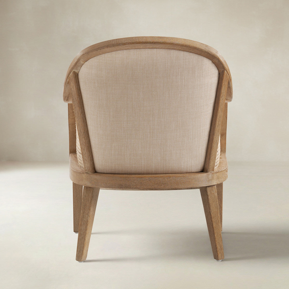 Audrey Landhaus-Sessel aus Rattan und Massivholz