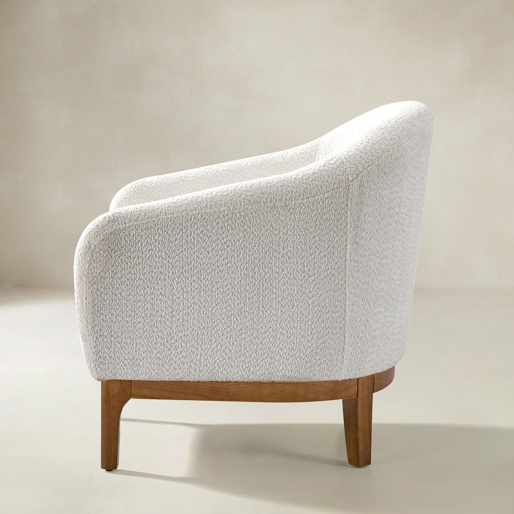 August Bouclé Moderner Sessel im Tonnendesign