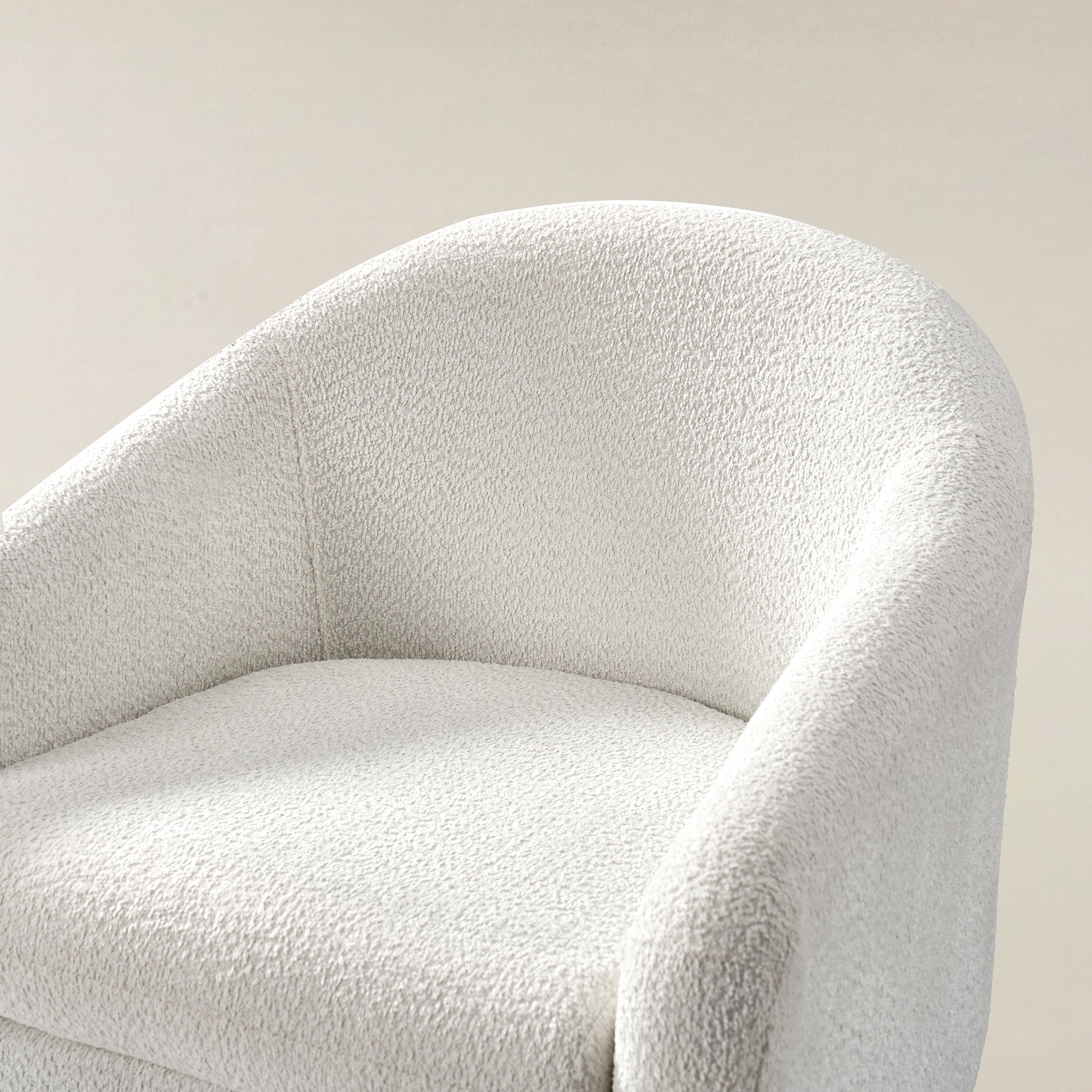 August Bouclé Moderner Sessel im Tonnendesign