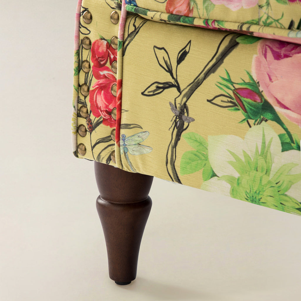 Artemisa Moderner gepolsterter Ohrensessel mit Blumenmuster