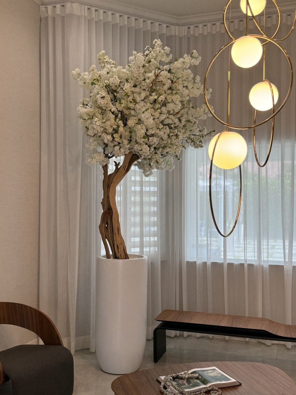 Cerisier en Fleurs · Édition Antibes, blanc mat
