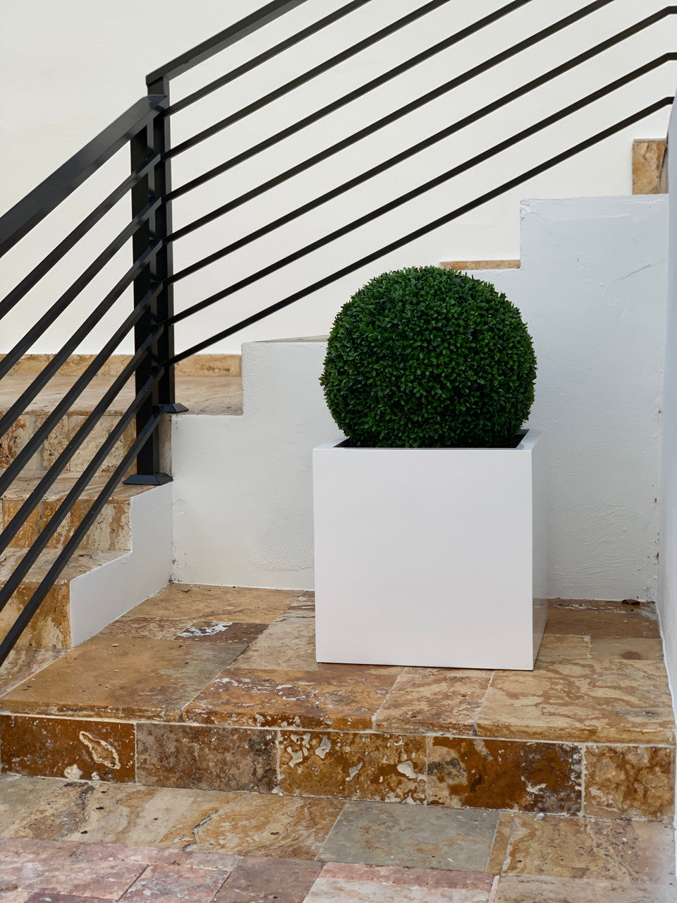 Cache-pot Décoratif Grand H. 51 cm · Édition Bourgogne