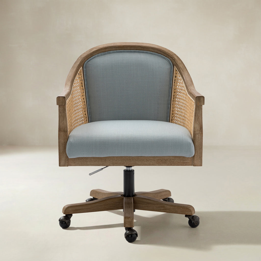 Audrey Rattan-Bürostuhl mit Drehfuß & geschwungenem Sitzdesign