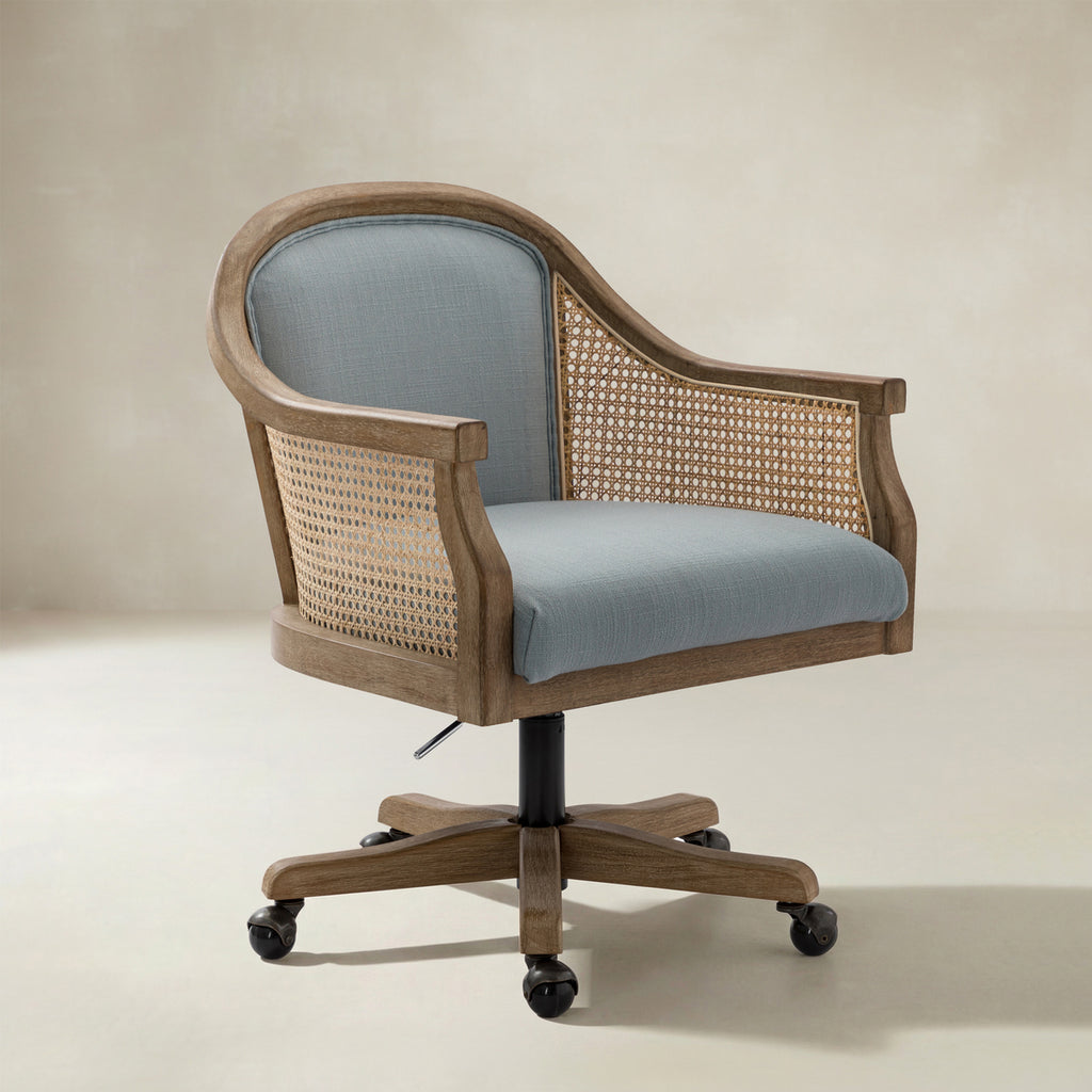 Audrey Rattan-Bürostuhl mit Drehfuß & geschwungenem Sitzdesign