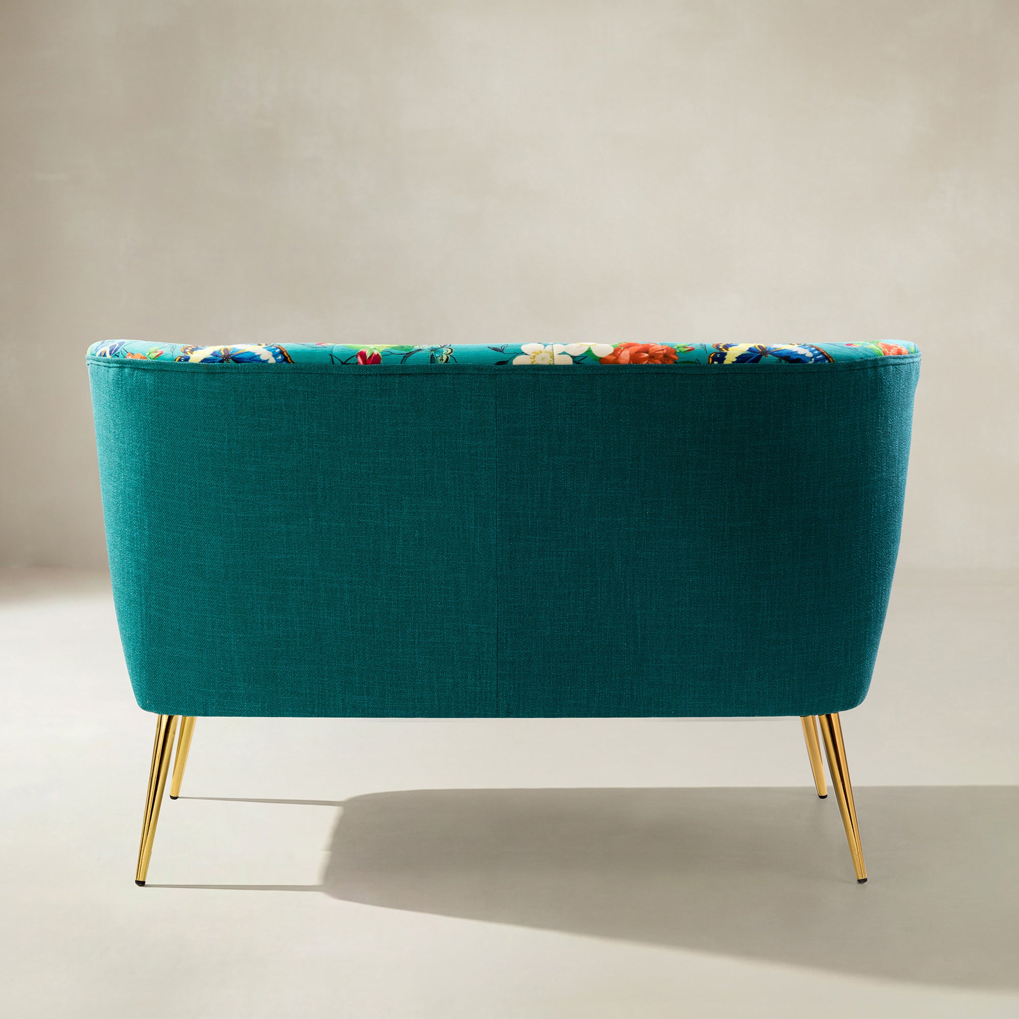 Coraline 2-Sitzer-Sofa mit Blumenmuster und Knopfheftung