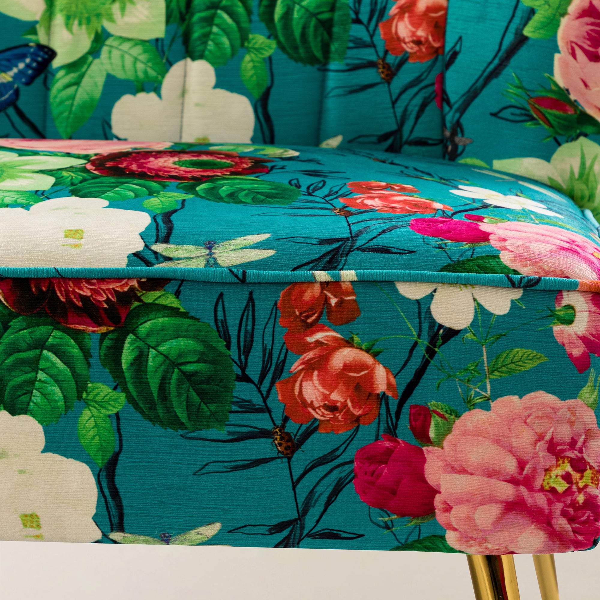 Coraline 2-Sitzer-Sofa mit Blumenmuster und Knopfheftung
