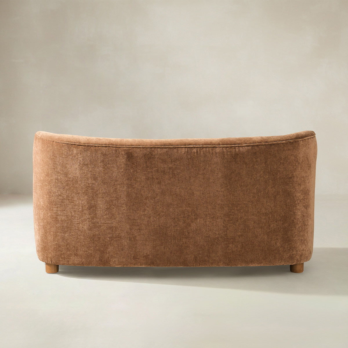 Rod Modernes 2-Sitzer-Sofa mit geschwungener Silhouette