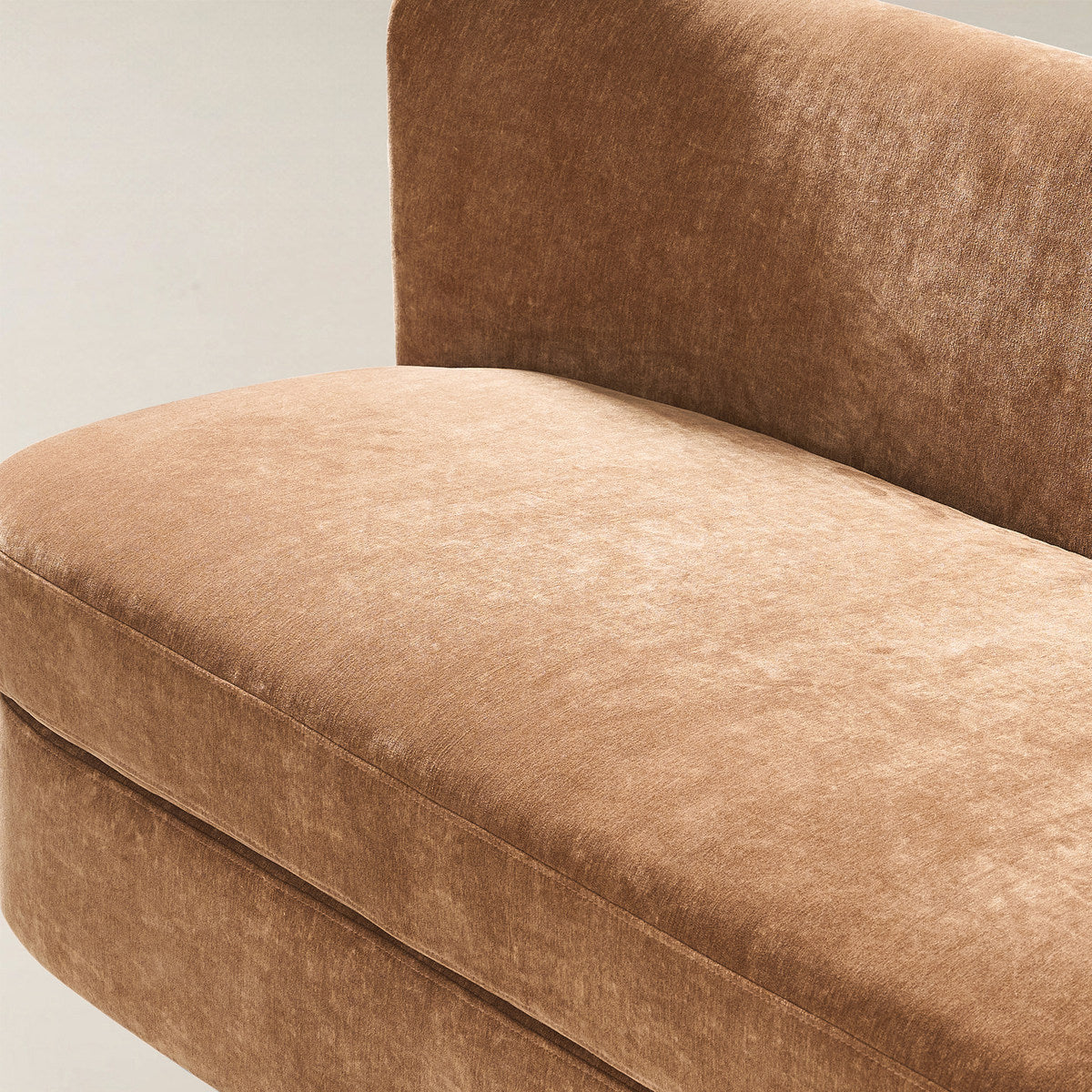 Rod Modernes 2-Sitzer-Sofa mit geschwungener Silhouette