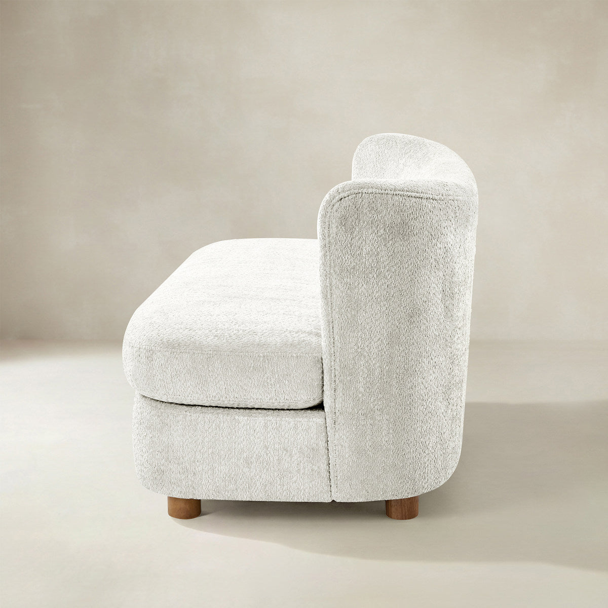 Rod Modernes 2-Sitzer-Sofa mit geschwungener Silhouette