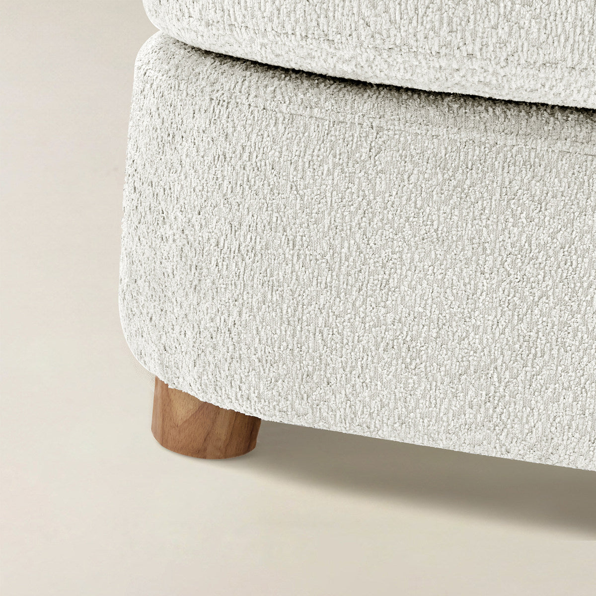 Rod Modernes 2-Sitzer-Sofa mit geschwungener Silhouette