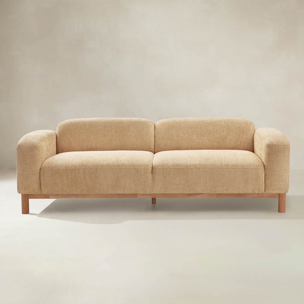 Diego Modernes Sofa mit niedrigem Profil und tiefer Polstersitzfläche