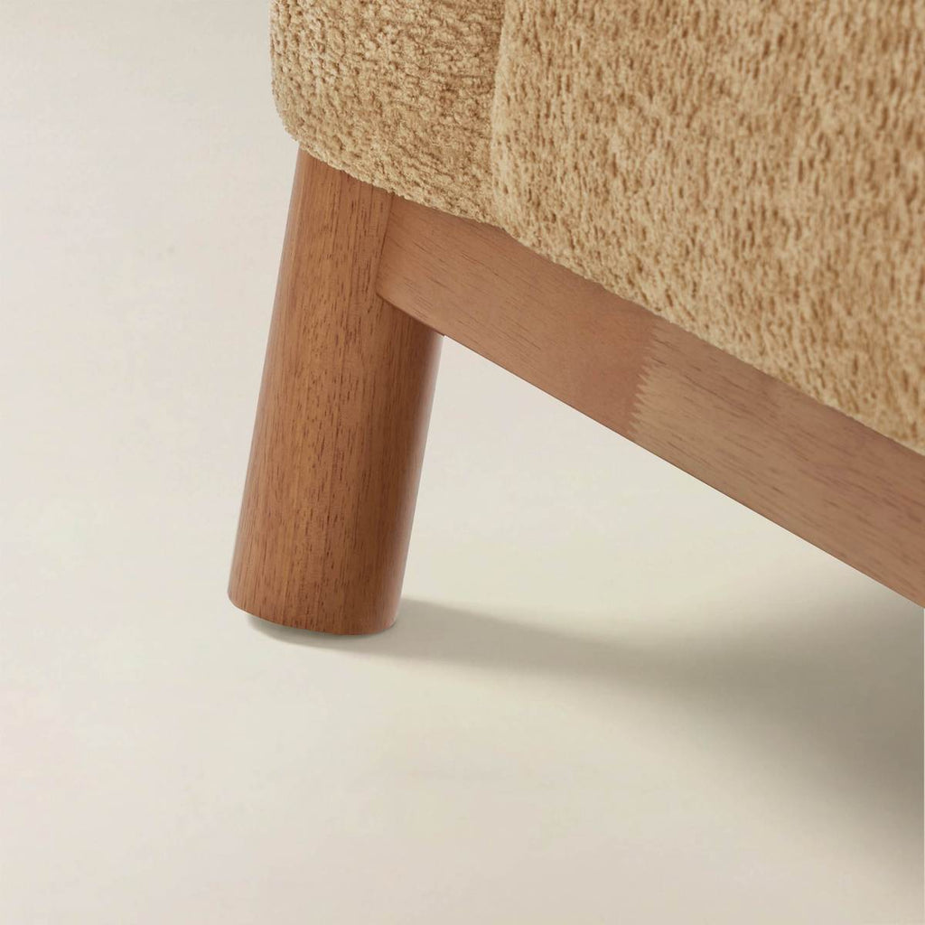 Diego Modernes Sofa mit niedrigem Profil und tiefer Polstersitzfläche