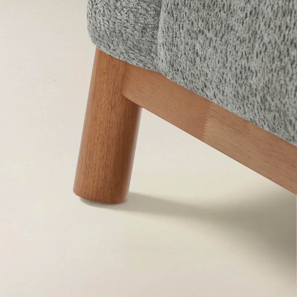 Diego Modernes Sofa mit niedrigem Profil und tiefer Polstersitzfläche