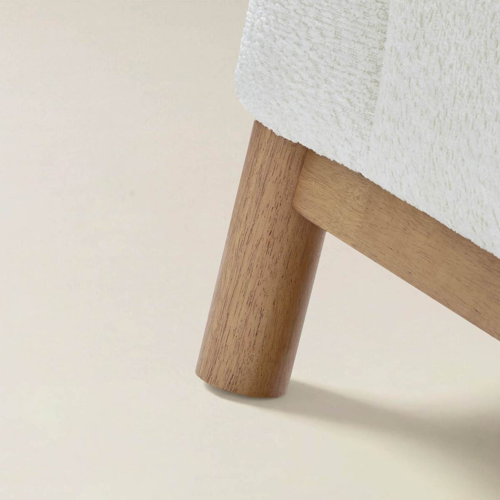Diego Modernes Sofa mit niedrigem Profil und tiefer Polstersitzfläche