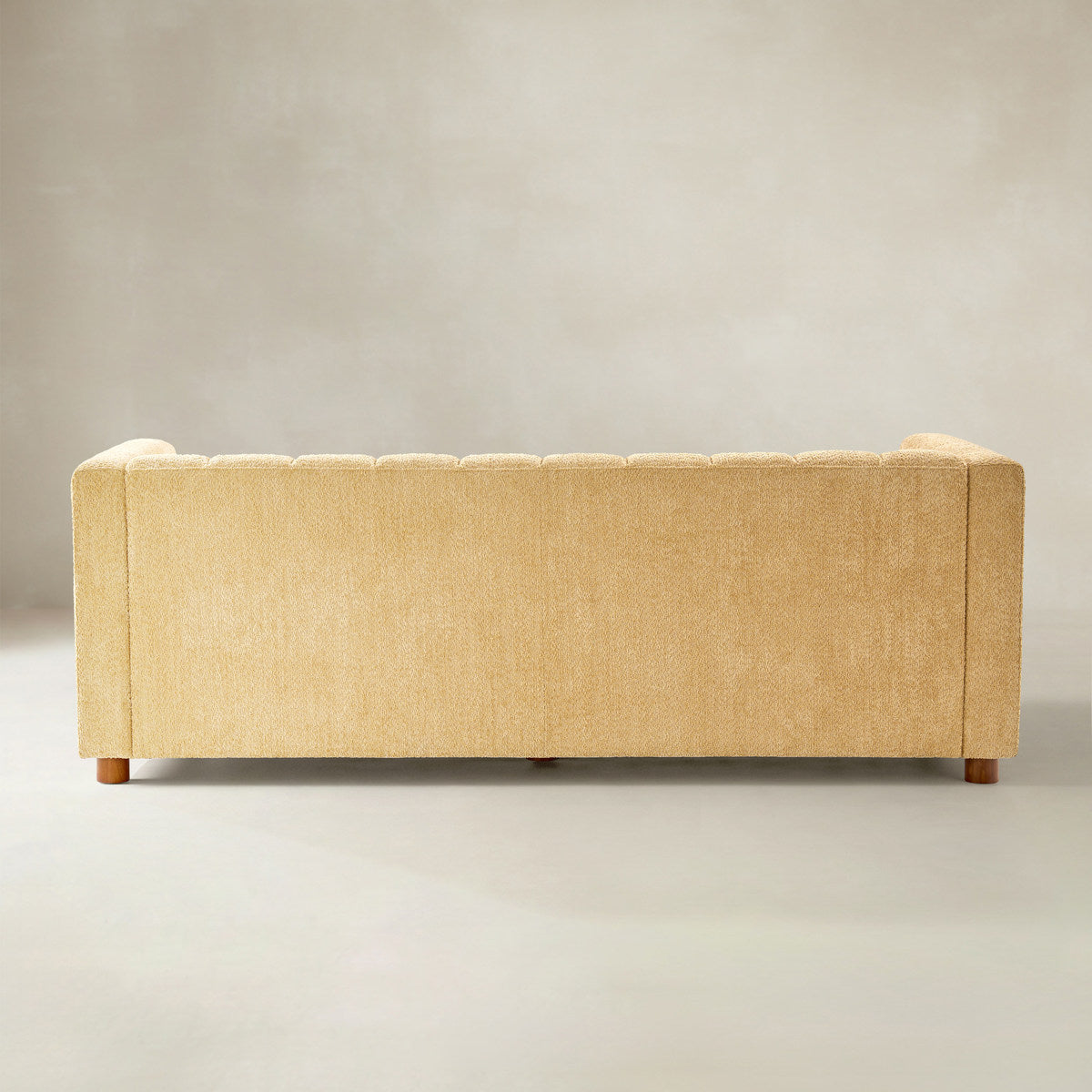 Botham Bouclé Sofa mit verdeckten flachen Beinen