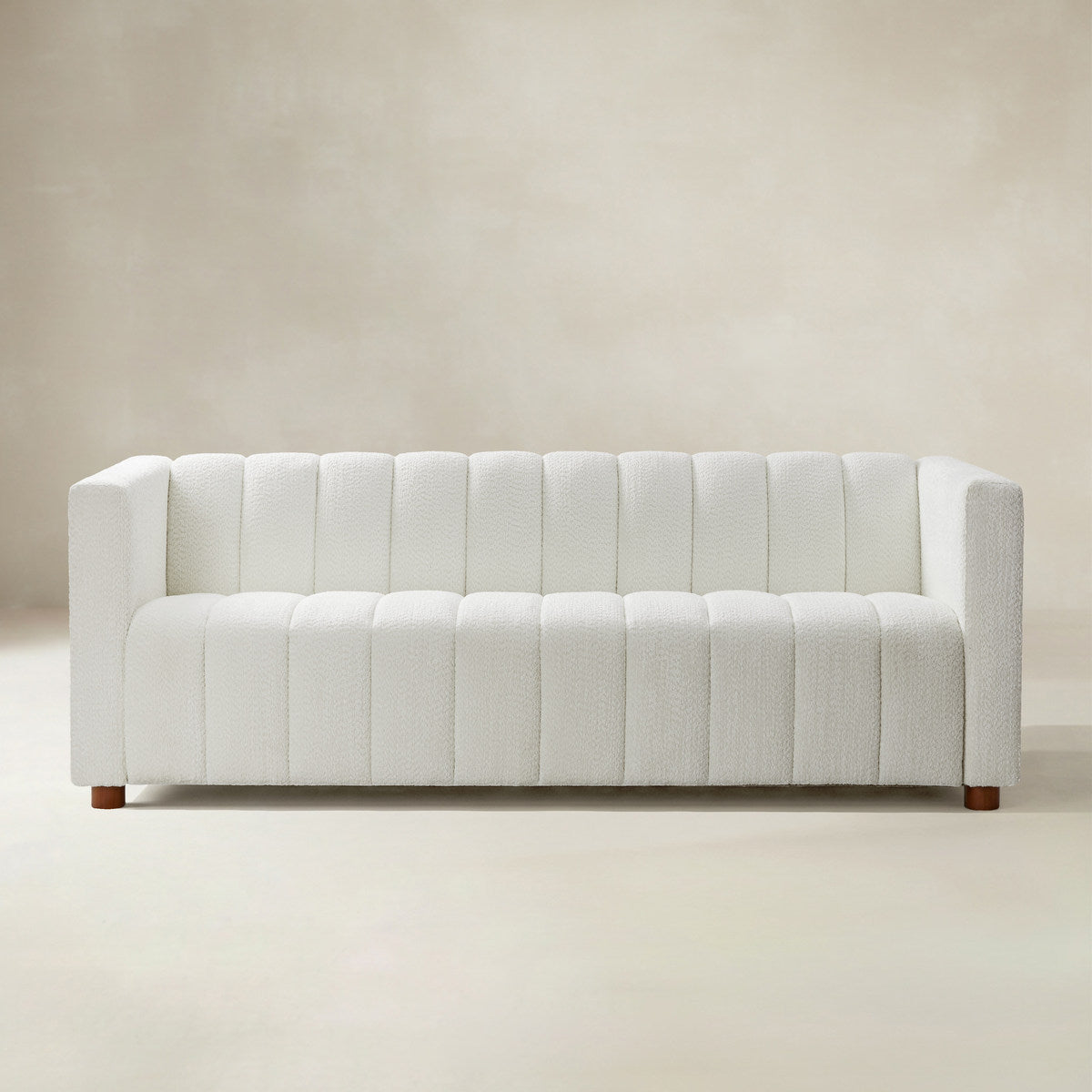 Botham Bouclé Sofa mit verdeckten flachen Beinen