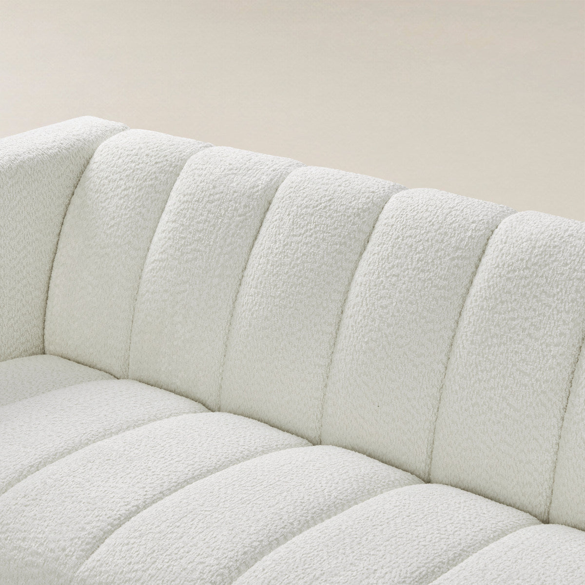 Botham Bouclé Sofa mit verdeckten flachen Beinen