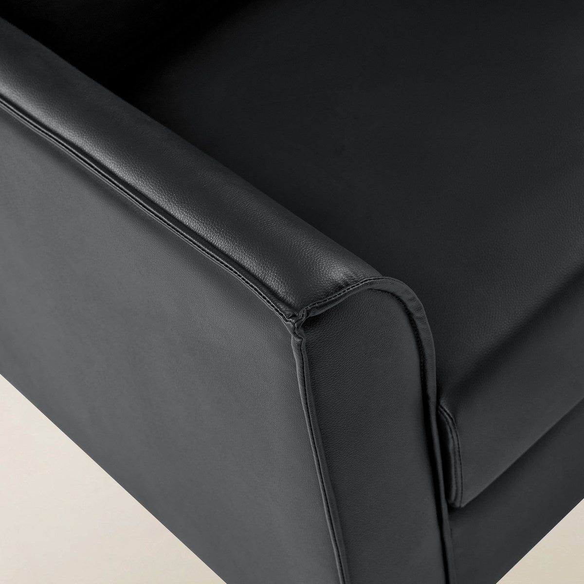 Lira Mid-Century 2-Sitzer aus veganem Leder mit Massivholzbeinen