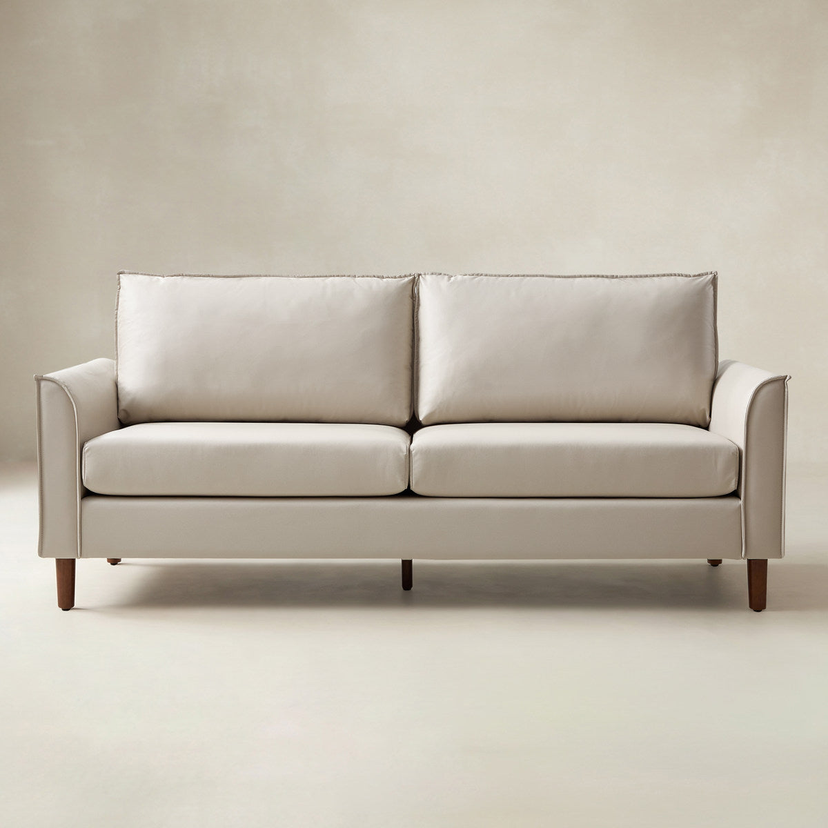 Lira Mid-Century 2-Sitzer aus veganem Leder mit Massivholzbeinen